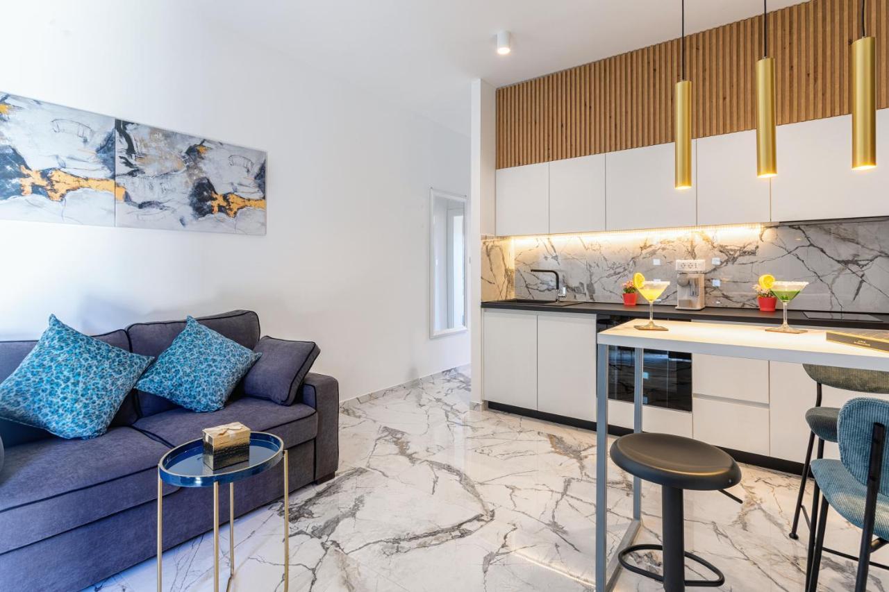 Villa Capitis In The Center- Exclusive Apartment Χβαρ Εξωτερικό φωτογραφία