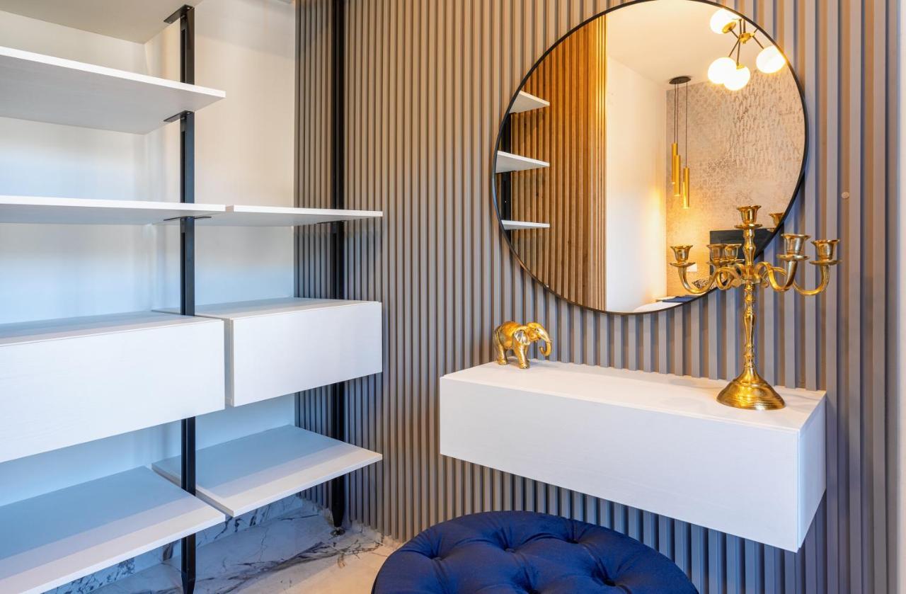 Villa Capitis In The Center- Exclusive Apartment Χβαρ Εξωτερικό φωτογραφία